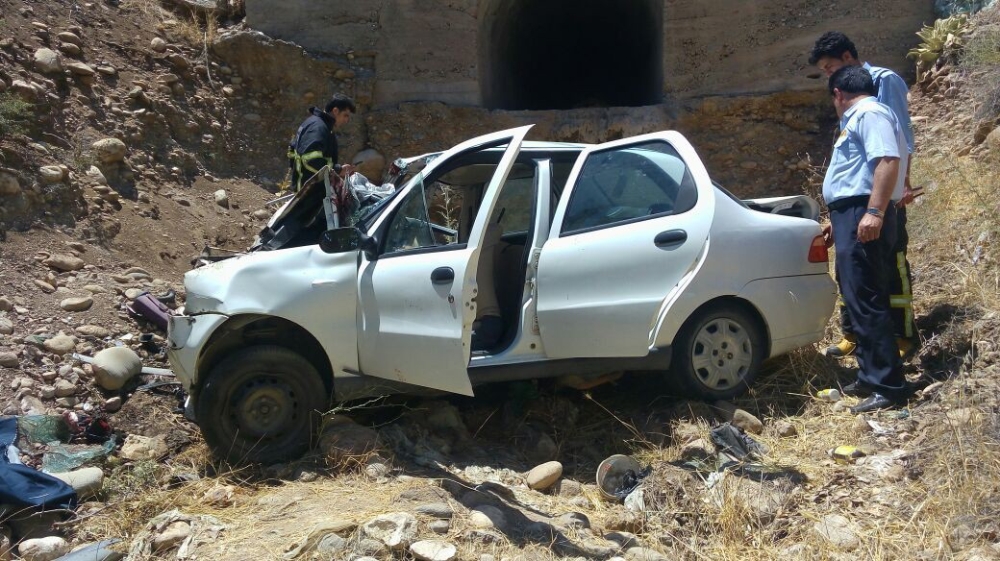 Otomobil şarampole yuvarlandı: 3 ölü 3 yaralı